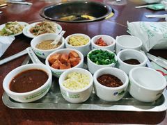 -朝伟清真铜瓢牛肉馆(三十年老·店)