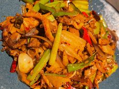 酸菜炒羊杂-耶里夏丽·丝路新疆菜·清真食品(徐汇南丹东路臻选店)