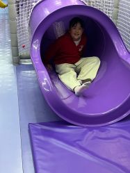 -嗨贝天地亲子乐园 · 生日派对·VR对战(万象城店)