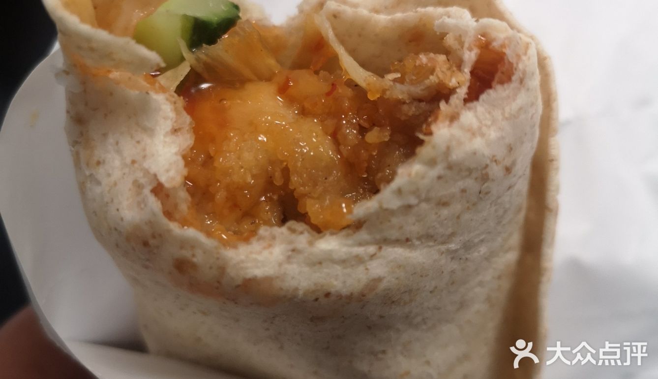 第一回吃德克士真过瘾不仅有大鸡腿鸡肉卷