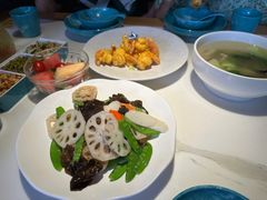 -荷塘秋月·本帮江浙菜(国权路店)