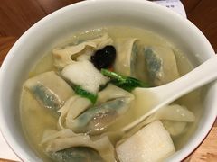 鸡汤松茸马兰头馄饨-上海人家花樣年华(中山公园店)