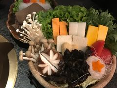 -湊湊火锅·茶憩(新中关购物中心店)