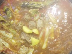 -东北烧烤铁锅炖水库鱼