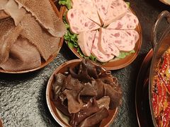 -渝井巷重庆老火锅(沈阳吉祥店)