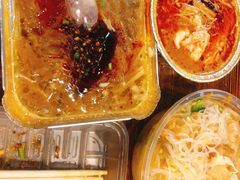 -花儿姐与战哥的美食档