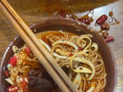 -黄潇洒老火锅(九眼桥宏济巷店)