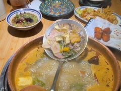 -洱火云南酸菜牛肉火锅(石景山当代商城店)