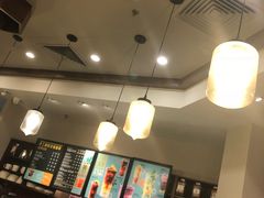 大堂-星巴克(无锡百联奥特莱斯店)