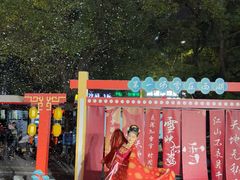 -杭州西湖银泰百货