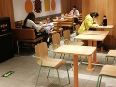 大堂-麦当劳(玉桥中路店)