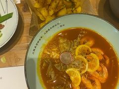 -临界音乐酒馆·小龙虾·江湖菜(华熙LIVE·鱼洞店)