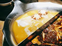 -湊湊火锅·茶憩(杭州湖滨银泰in77店)