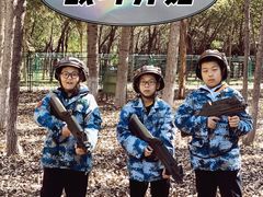 -亲兄弟真人CS团建拓展基地