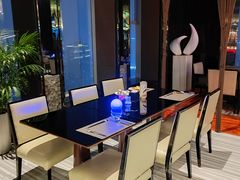 -唐拉雅秀酒店-西锦汇空中BBQ·思创餐厅