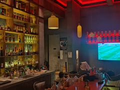 -饮湖威士忌鸡尾酒吧