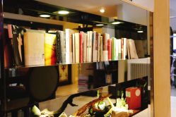 前台-ＤＯＭＯプロの美容サロン