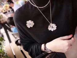 -菜百首饰店(东方新天地店)