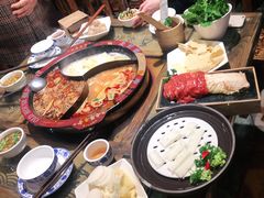 -老房老舍重庆火锅(假日城市店)