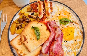 English Breakfast with Small Latte