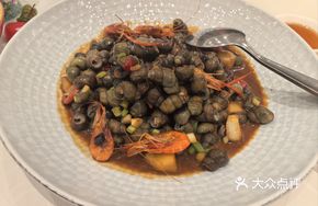 Dongqian Lake Snail Stir-Fried with River Shrimp
