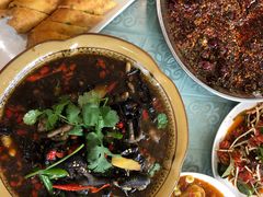 酸辣鸡爪-三毛鱼庄(威连路店)