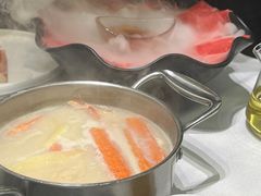 -红鼎豆捞·非遗鲍皇汤火锅(宝丰路店)