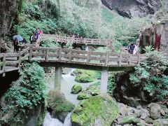 -龙水峡地缝景区