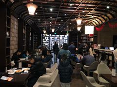 -钟书阁(松江泰晤士小镇店)