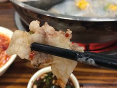 -周良天山牛杂城(天山路总店)