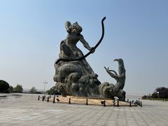 -巴陵广场