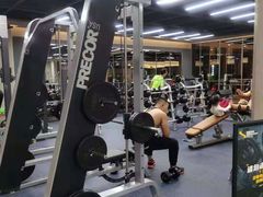 -立峰超越健身中心(先天下店)