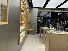 -DJI大疆(深圳华强北曼哈授权体验店)