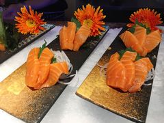 三文鱼-鸿腾国际大酒店-海鲜姿造海鲜烤肉自助餐