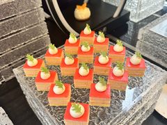 -元一希尔顿酒店·鲜切牛肉火锅禅自助餐厅