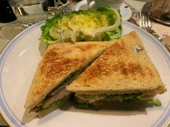 鸡肉三明治-ladurée(戴高乐机场T 2F店)