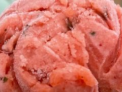 草莓雪葩清新薄荷-LUNEURS月乐诗·法式冰淇淋(环贸店)