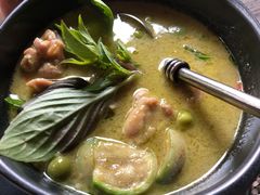 绿咖喱鸡-Ruen Urai