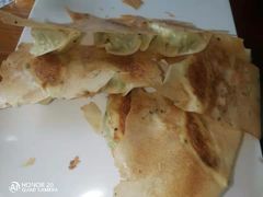 虾仁西葫锅贴-赵奶奶水饺锅贴小酒馆(丁字沽店)
