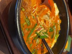 -银米·云南传统过桥米线(双廊黑金冠店)