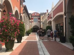 -佛罗伦萨小镇广佛名品奥特莱斯(疏港路店)