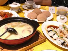 酥皮牛奶包-金玉满堂潮州酒楼(无限极荟购物广场店)