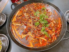 -鸿顺老铁锅美蛙鱼府(解放碑店)