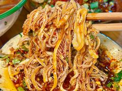 -拈签一笑黄牛肉辣卤串串