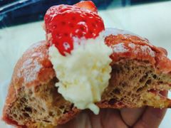 乳酪草莓包-LELECHA乐乐茶(上海五角场万达广场店)