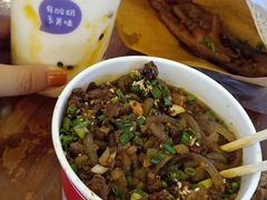 -八一路好吃街(雨田商务大厦店)