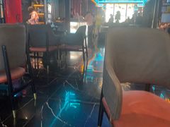 -屋有岛沉浸游戏旗舰店(中山公园店)