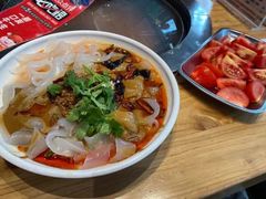 -山河屯铁锅炖·非遗东北菜(南山店)