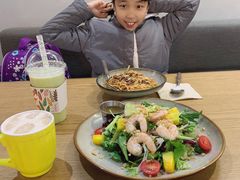 免费美式咖啡-HELLO 27 意面·沙拉·帕尼尼