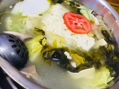 -泸州酸菜豆花火锅川师店
